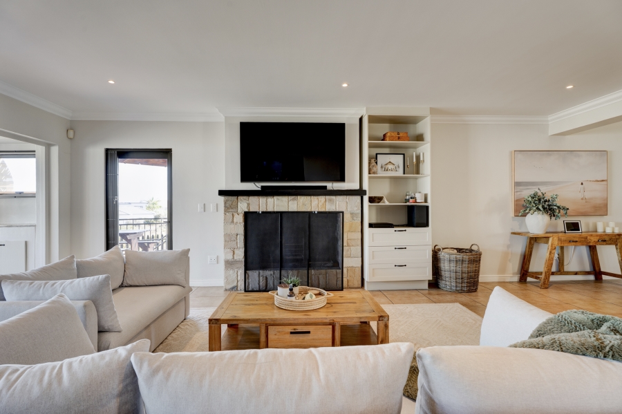 4 Bedroom Property for Sale in Myburgh Park Western Cape